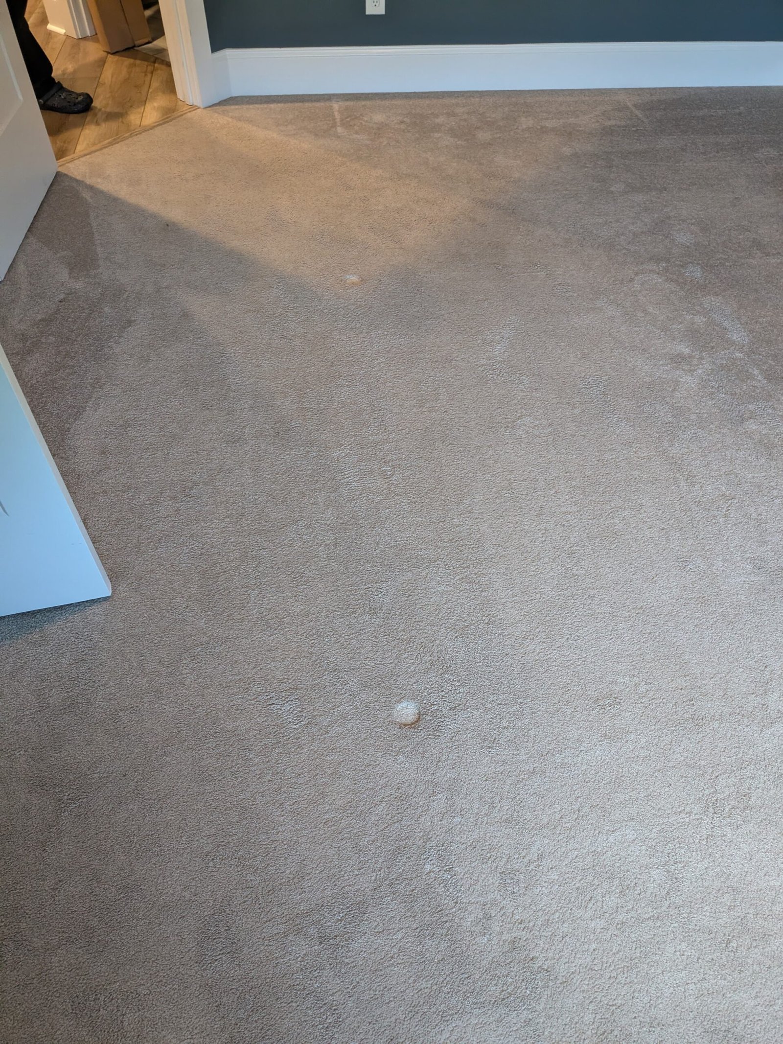 Laminate flooring hallway installation
